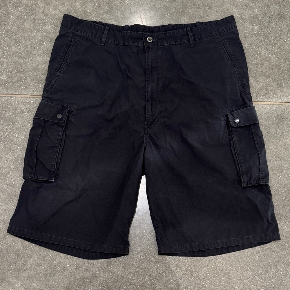Levi’s Black Snap Cargo Shorts W42 Style 135810010